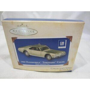 HALLMARK KEEPSAKE ORNAMENT 1966 Oldsmobile Toronado Coupe car